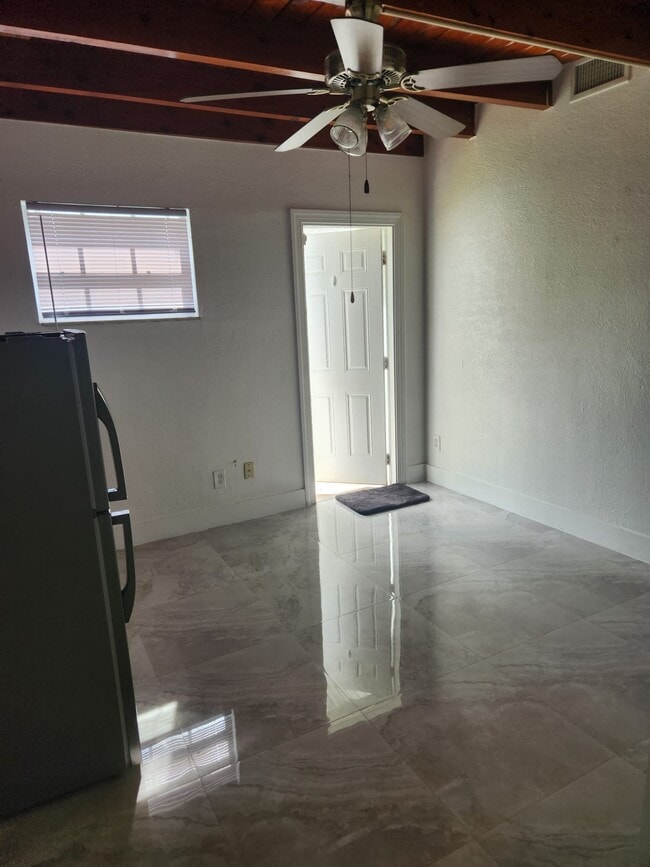 Foto del edificio - 8201 SW 101st Ave