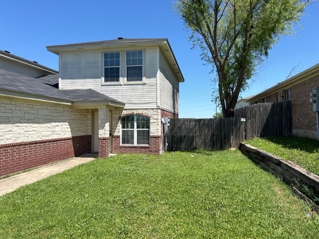 Building Photo - 3811 Edgefield St