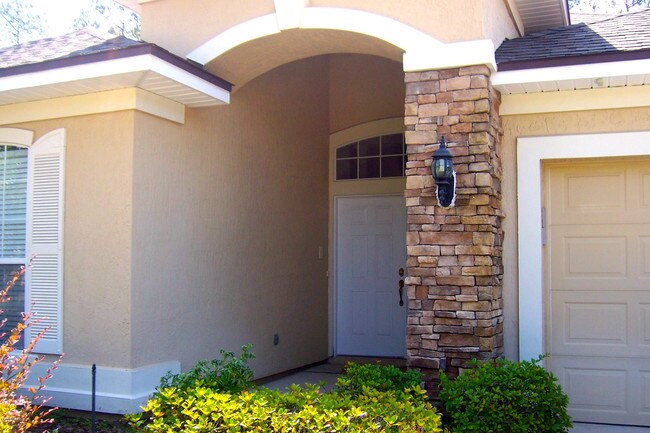 Building Photo - 6466 Ginnie Springs Rd