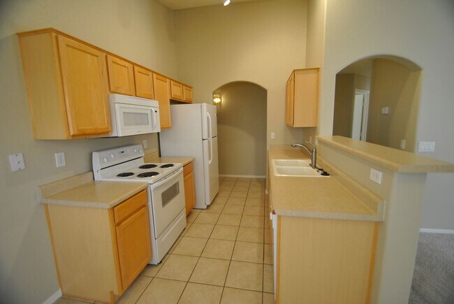 Building Photo - 12825 W La Reata Ave