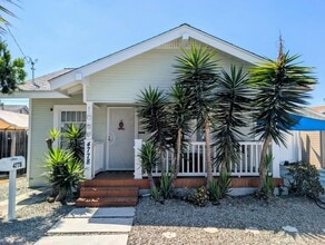 Building Photo - 4778 W Mountain View Dr