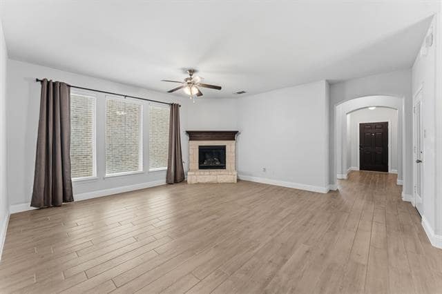Building Photo - 2104 Barx Dr