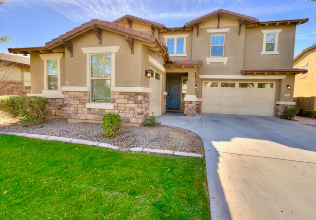 Building Photo - 3941 E Palo Verde St