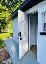 Building Photo - 4005 N Glen Ave