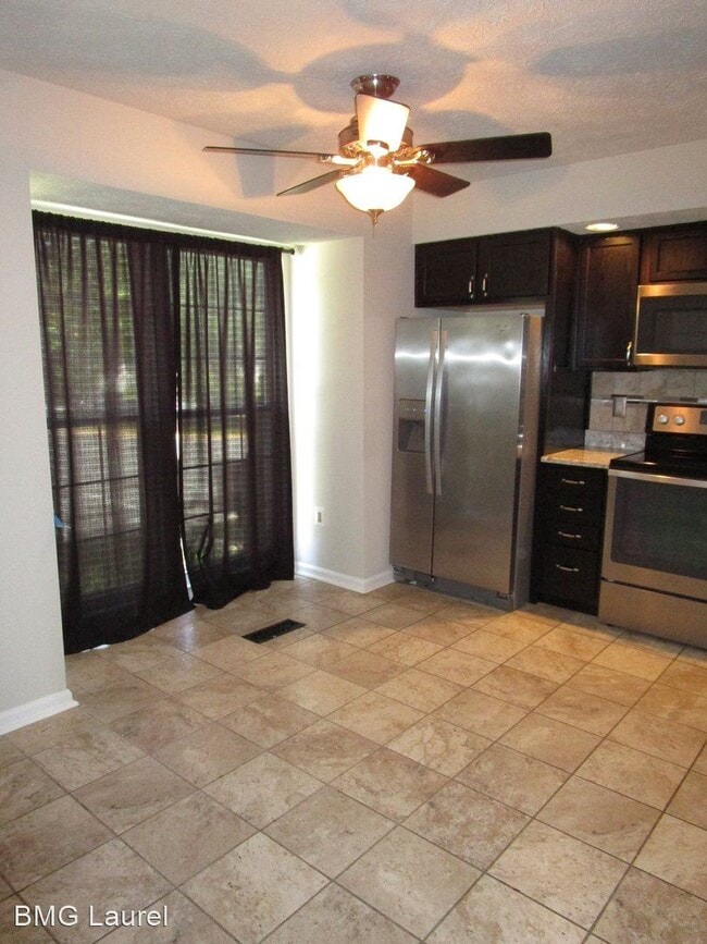 Building Photo - 3 br, 2.5 bath House - 8524 Paragon Court