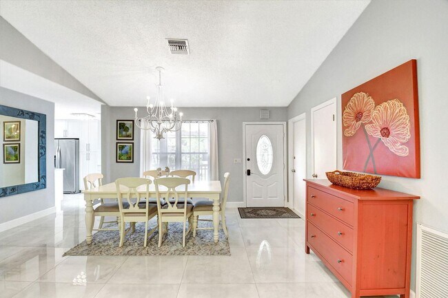 Foto del edificio - 9311 Longmeadow Cir
