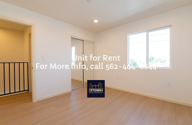Foto del edificio - Townhome - 3 Bedrooms-2.5 Baths - Los Angeles