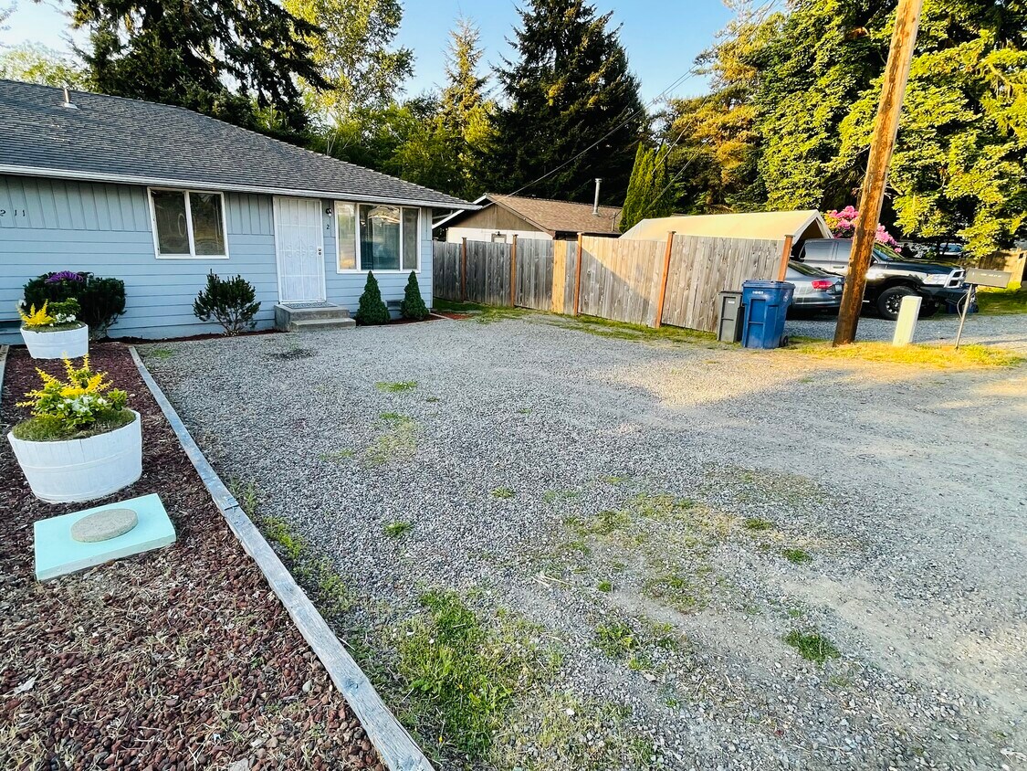 Primary Photo - 1211 108th St SW