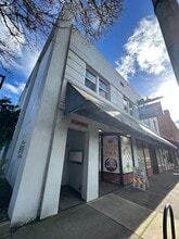 Building Photo - 121-121 SW 4th St