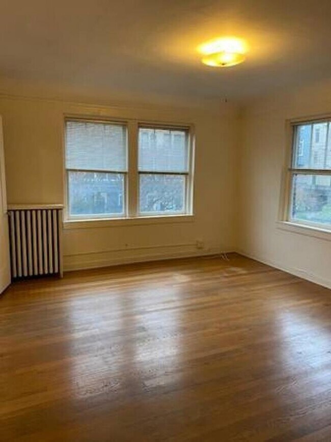 Building Photo - 0 bedroom in Seattle WA 98122