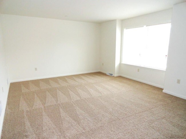 Building Photo - 304 Meadow View Dr