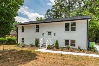 Building Photo - 3517 Huntleigh Dr
