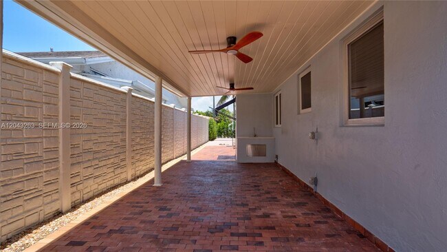 Foto del edificio - 500 SW 51st Ct