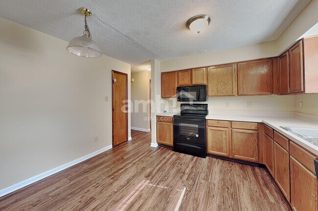 Foto del edificio - 12400 Bentwood Farms Dr