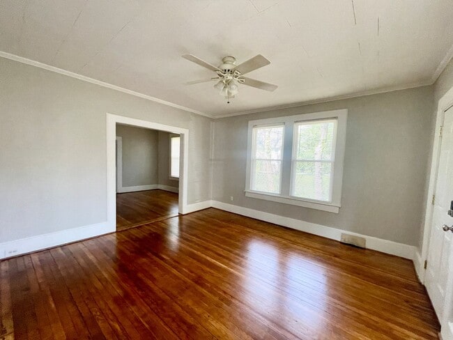 Building Photo - North Main Area