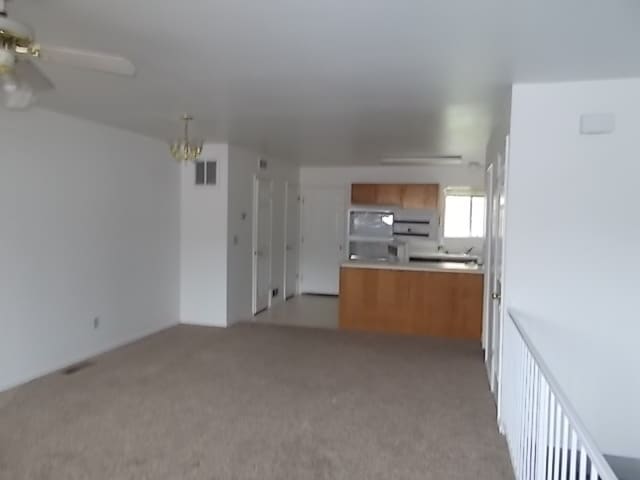 Building Photo - 2 Bedroom Townhome