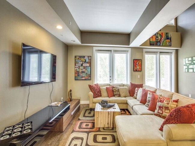 Foto del edificio - 5055 Addison Cir