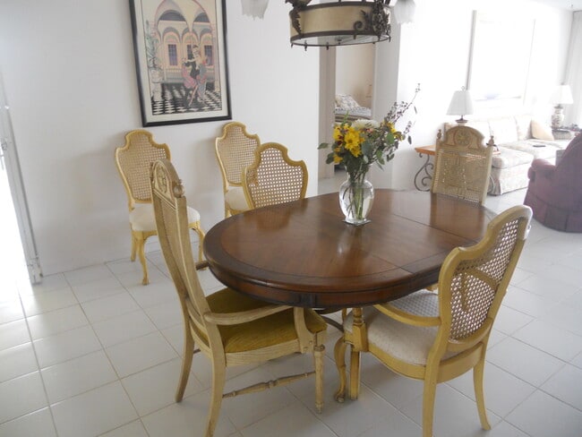 Foto del edificio - 3456 S Ocean Blvd