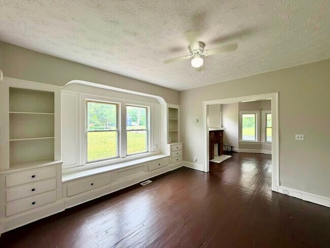 Foto del edificio - 3454 E 118th St