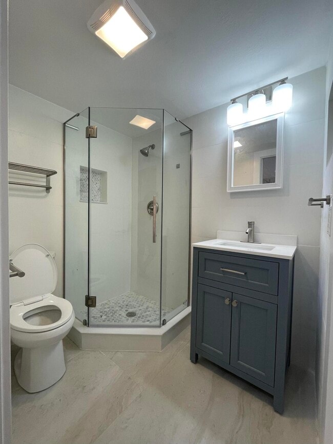 Building Photo - 316 SE 1st St