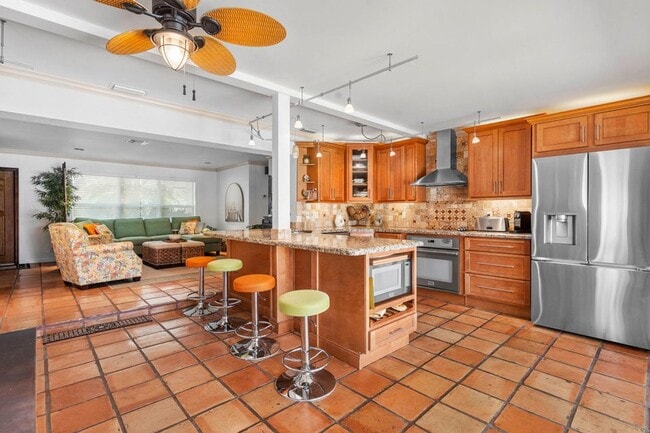 Photo - 2330 NE 48th St House