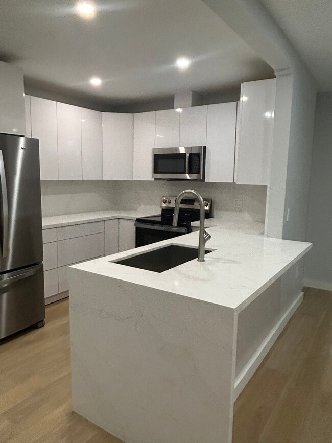 Kitchen - 6859 SW 37th St