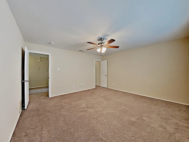 Building Photo - 2806 Park Pl Dr