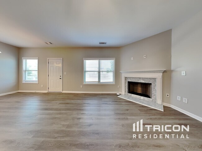 Building Photo - 2154 Massey Ln