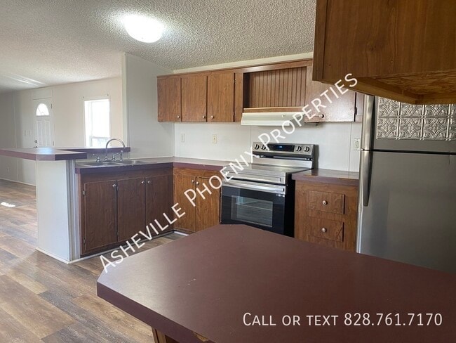 Foto del edificio - 35 Albert Warren Rd