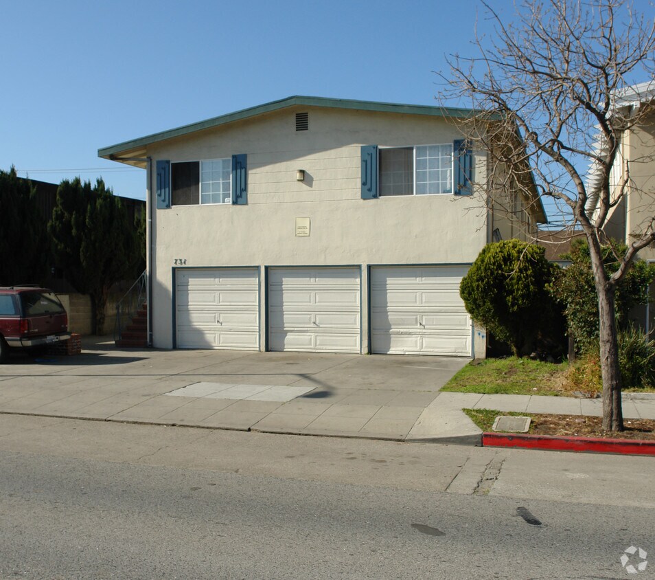 Building Photo - 731 N Amphlett Blvd