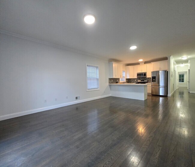 Foto del edificio - 144 Fulton Ave