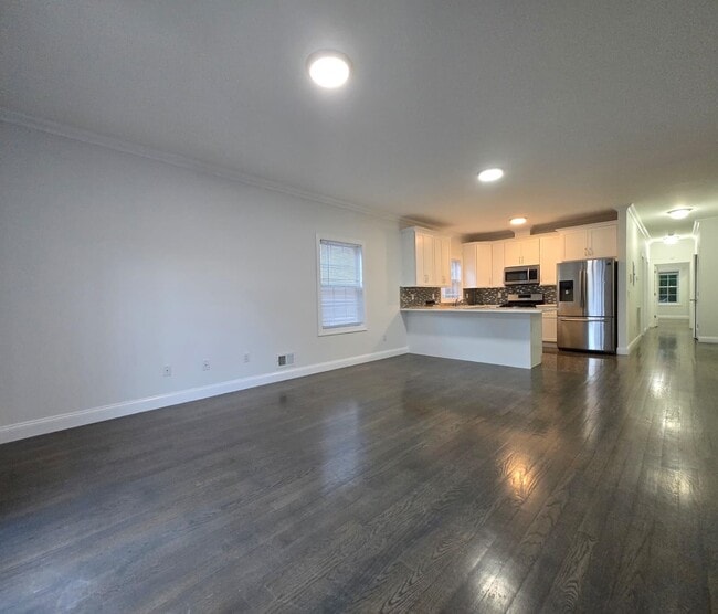 Building Photo - 144 Fulton Ave