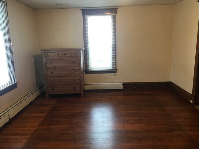 3 habitaciones/2 baños - 626 Locust St