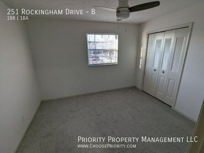 Foto del edificio - 251 Rockingham Dr