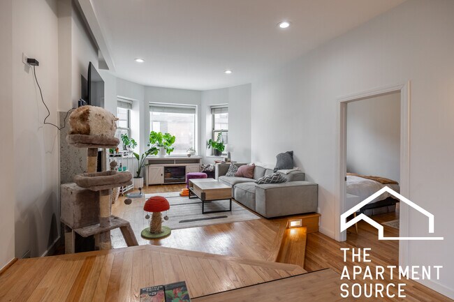 Photo - 1806 W Grand Ave Apartment