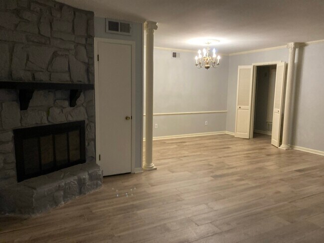 Building Photo - 3730 Fairfield Ave