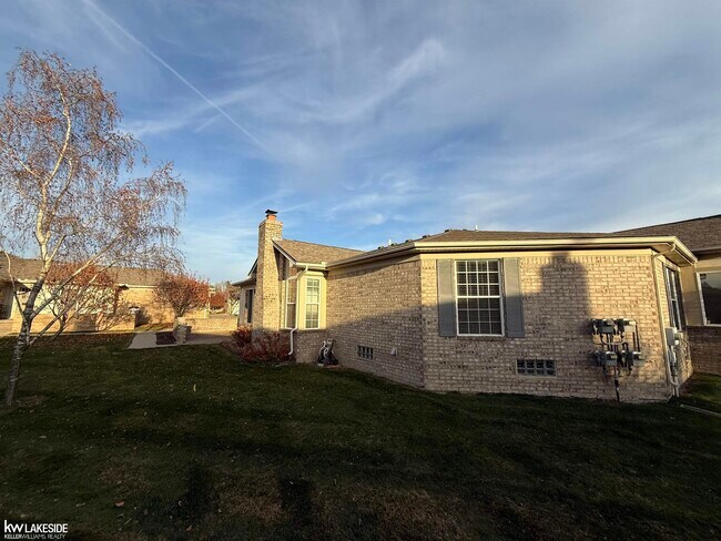 Building Photo - 50299 Highpoint Ct