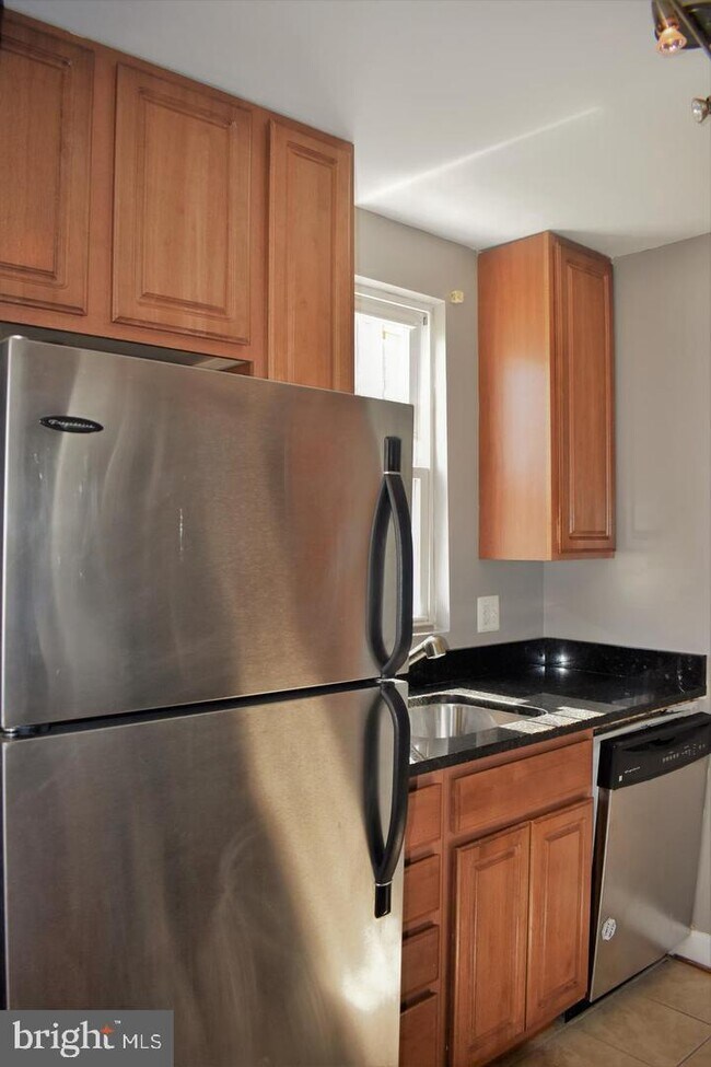 6924 Hawthorne St, Greater Landover, MD 20785 Condo for Rent in