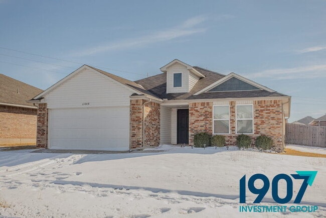 Photo - Contemporary 3-Bedroom Home in Yukon – Modern Finishes & Open Layout! - NO PETS - MOVE IN NOW, PA...