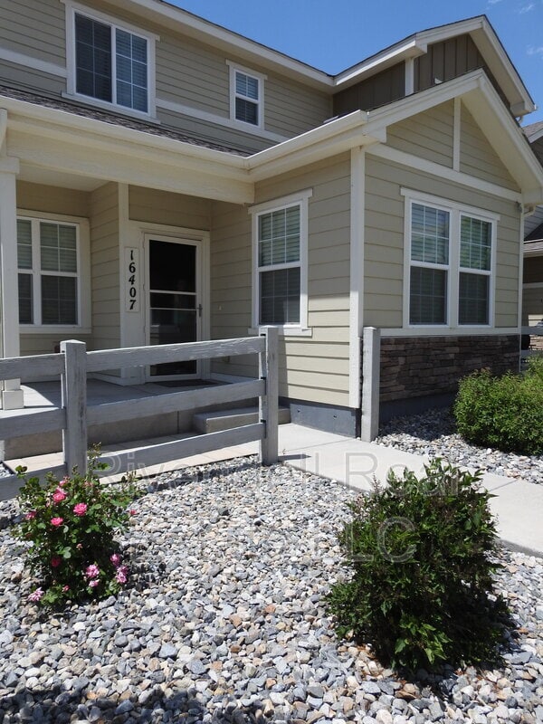 Building Photo - 16407 Hay Barn Heights