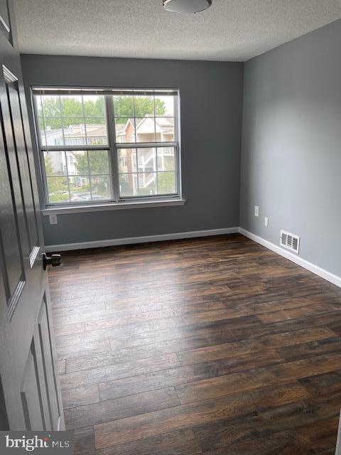 Foto del edificio - 58 Versailles Ct