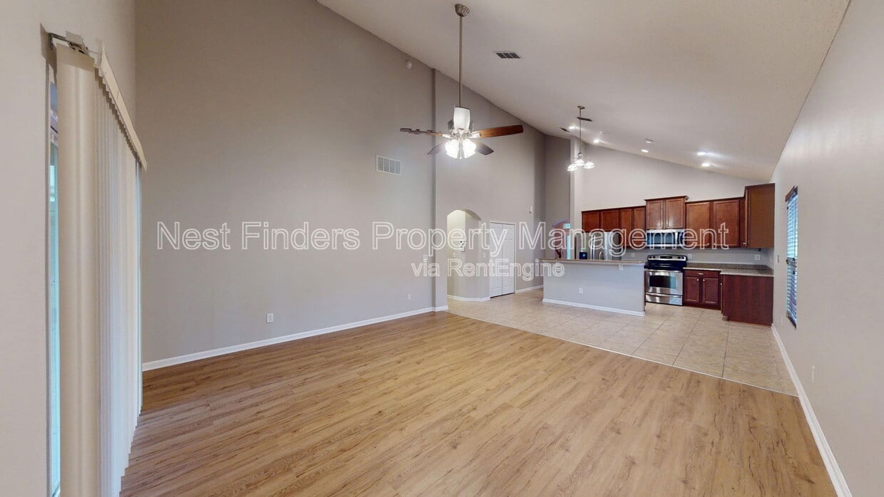 Primary Photo - 105 N Aberdeenshire Dr