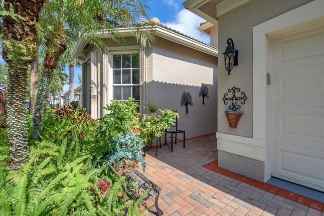Building Photo - 8127 Playa Del Sur Blvd
