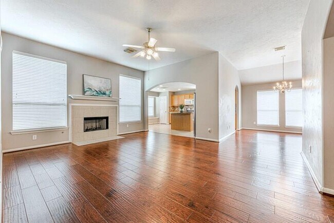 Foto del edificio - 2302 Avery Park Dr