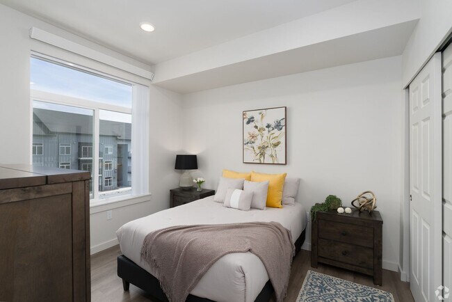 Interior Photo - Arborview on the River