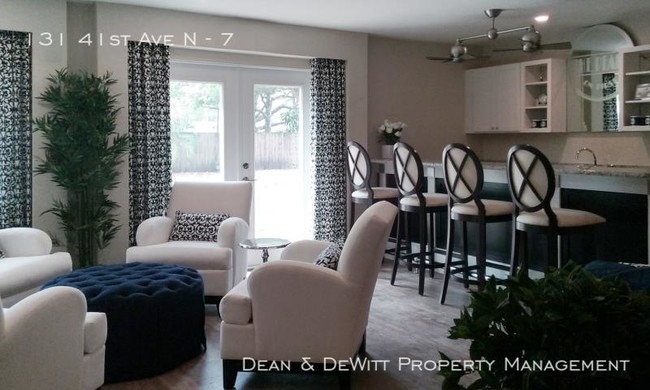 Building Photo - 1 bedroom in St Petersburg FL 33703