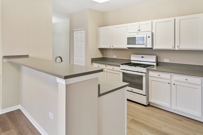 Building Photo - 1171 Mount Vernon Dr