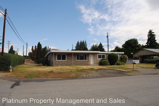 Building Photo - 4 br, 2 bath House - 1701 SE 1st St
