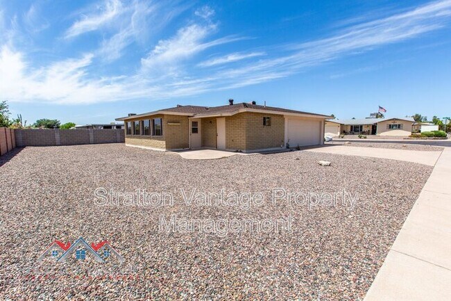 Building Photo - 5927 E Dodge St