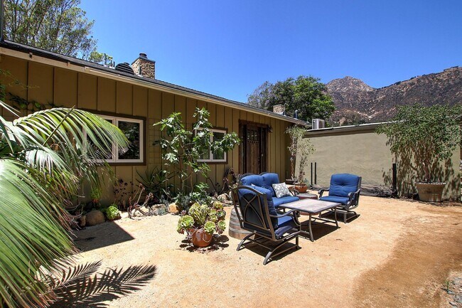 Building Photo - Astoundingly beautiful ocean view property...